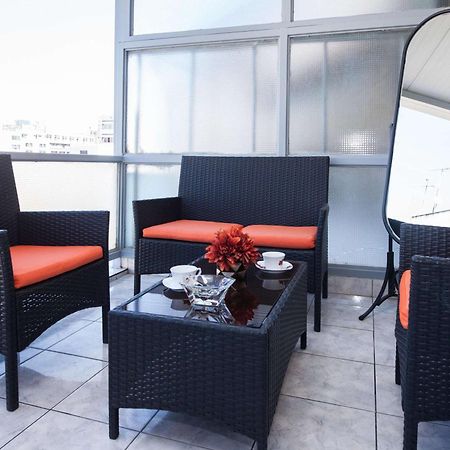Central 2 Bd Apt With Balcony By Monastiraki Афины Экстерьер фото