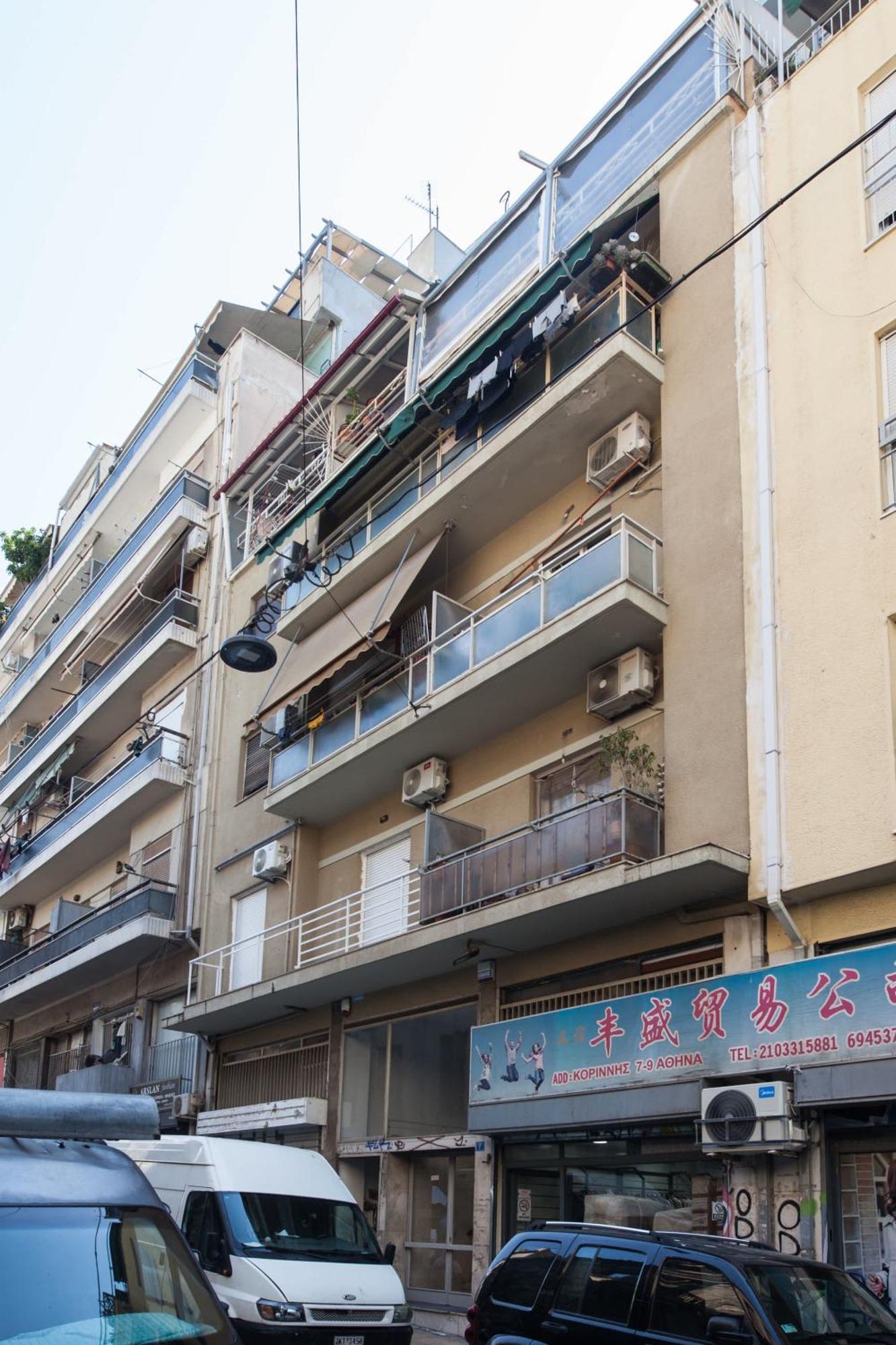 Central 2 Bd Apt With Balcony By Monastiraki Афины Экстерьер фото